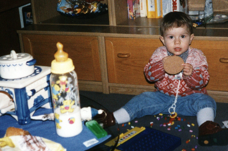 Jamie bei Oma Ursel zu Besuch 2000