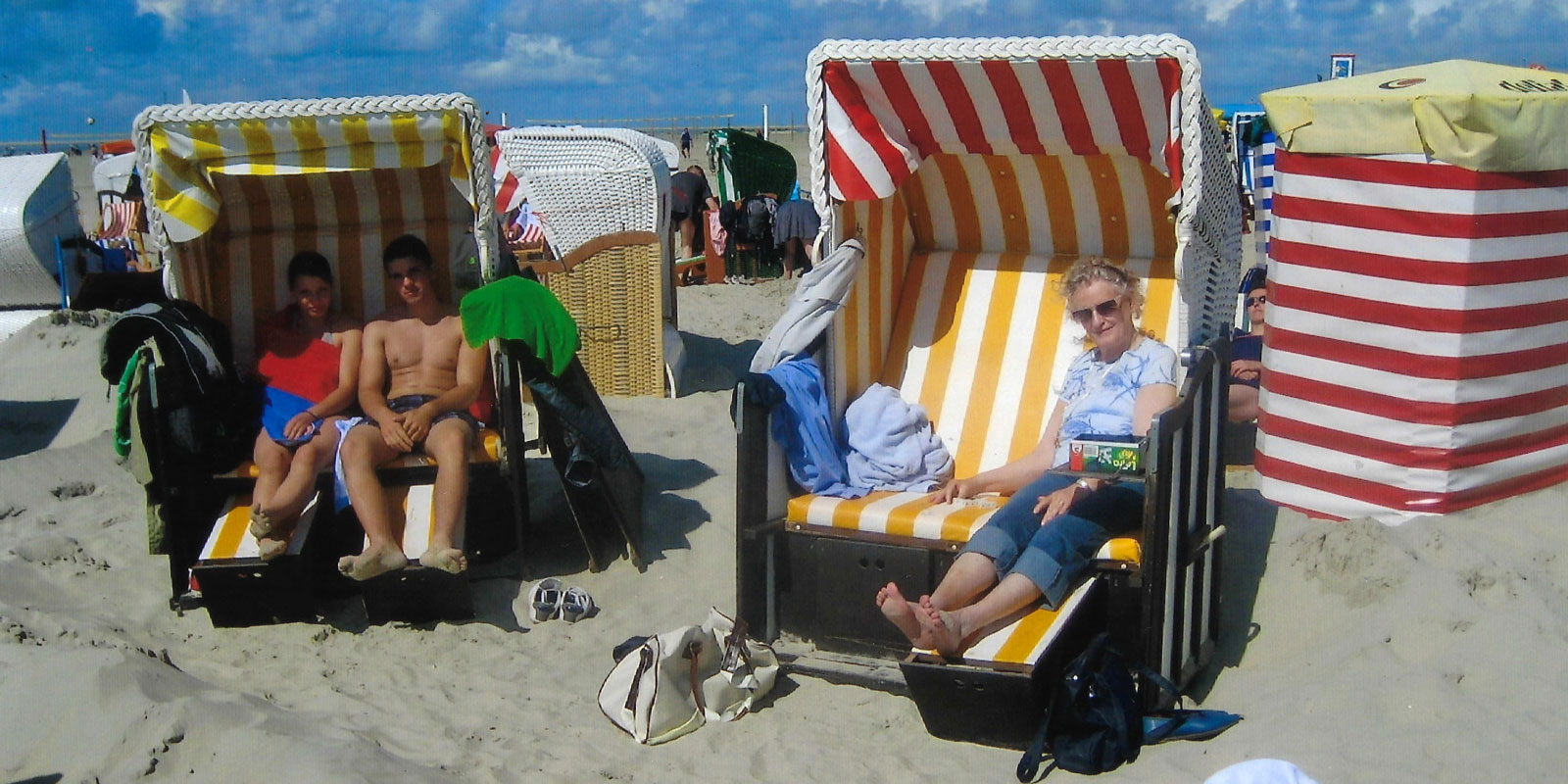 Hendrik & Mareike mit Oma Karin und Opa Georg 2011