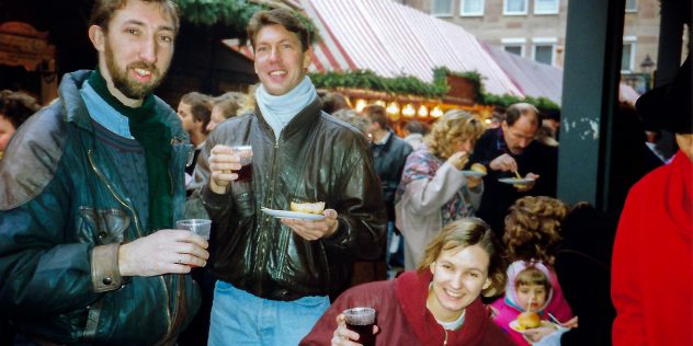 Auf dem Christkindlesmarkt in Nürnberg 1989